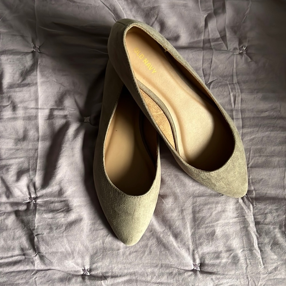 NWOT Old Navy “Suede” Flats